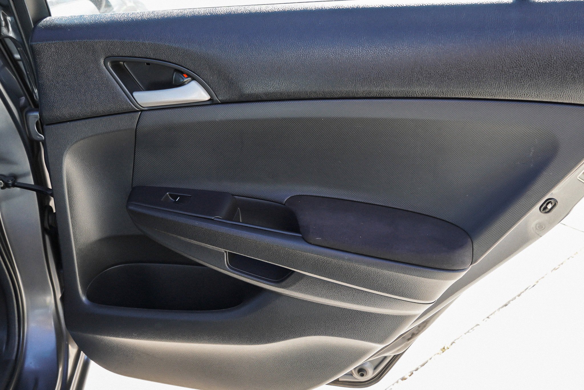 Used 2010 Honda Accord LX-P image 28