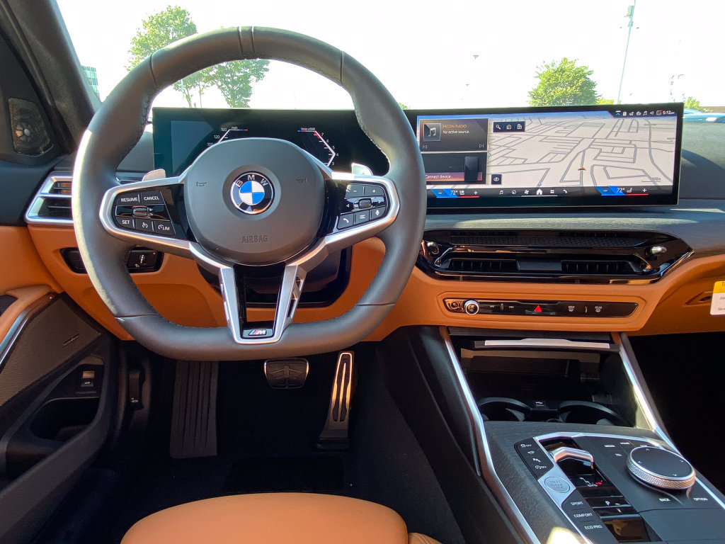 New 2026 BMW 330i xDrive Sedan w/ M Sport Package AWD/4WD image 18