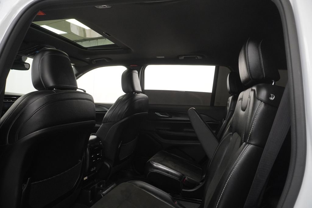 Certified 2023 Jeep Grand Cherokee L Laredo AWD/4WD image 23