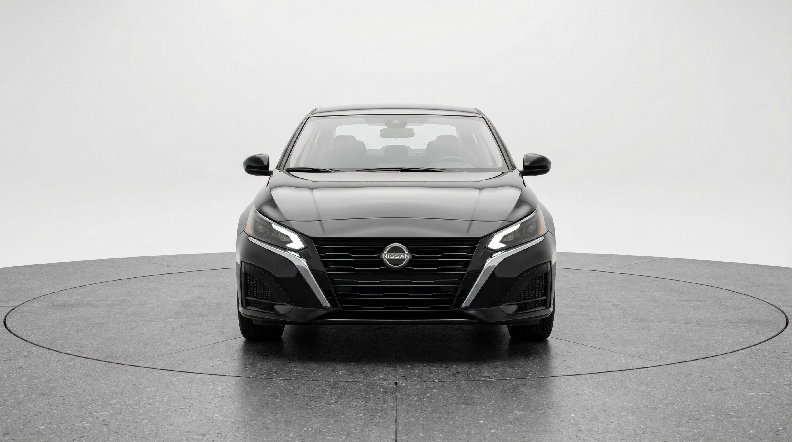 Used 2025 Nissan Altima 2.5 SV image 2