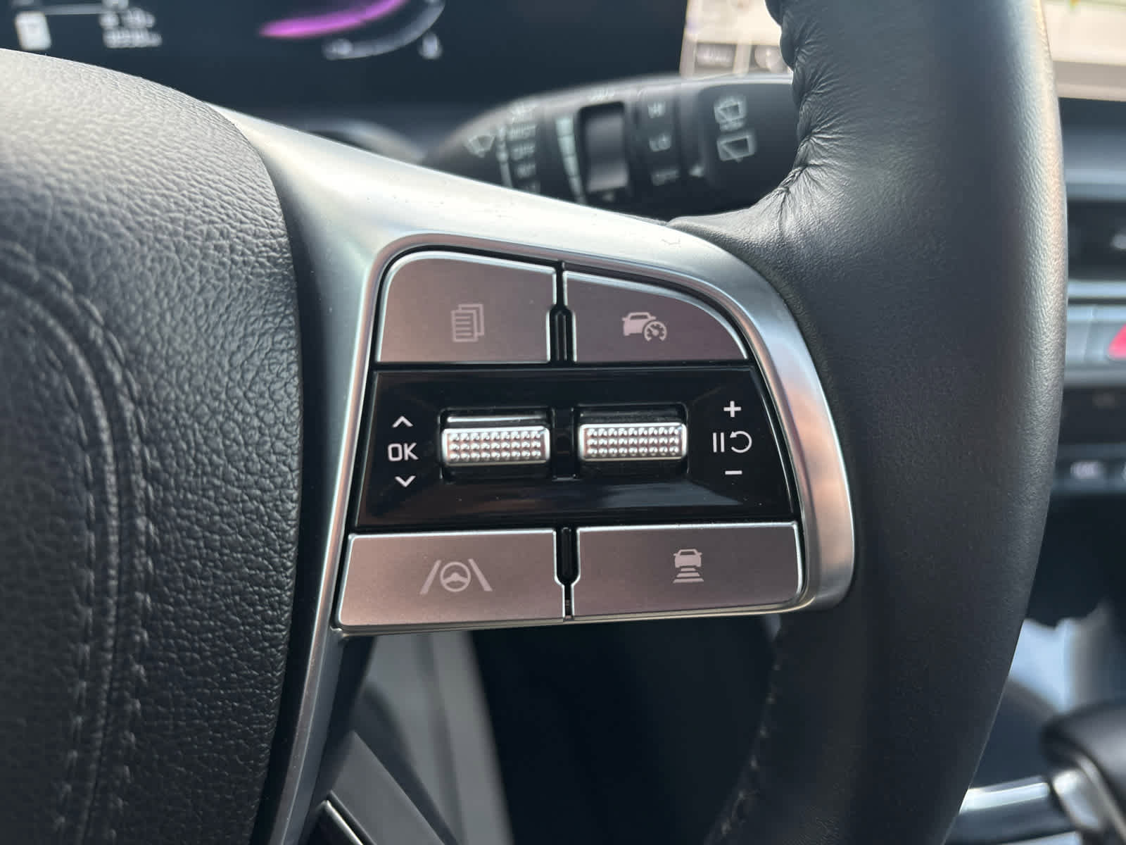 Used 2025 Kia Telluride S image 19