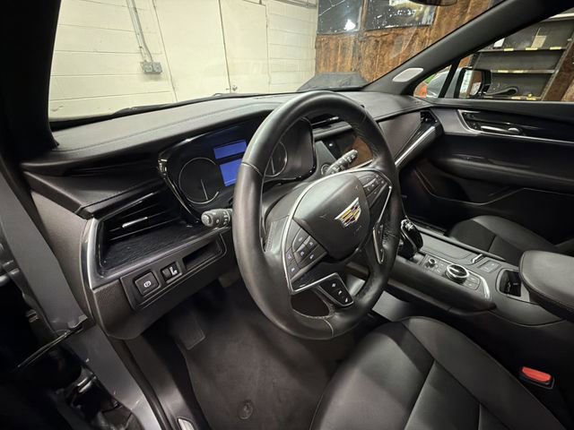 Used 2025 Cadillac XT5 Premium Luxury AWD/4WD image 11