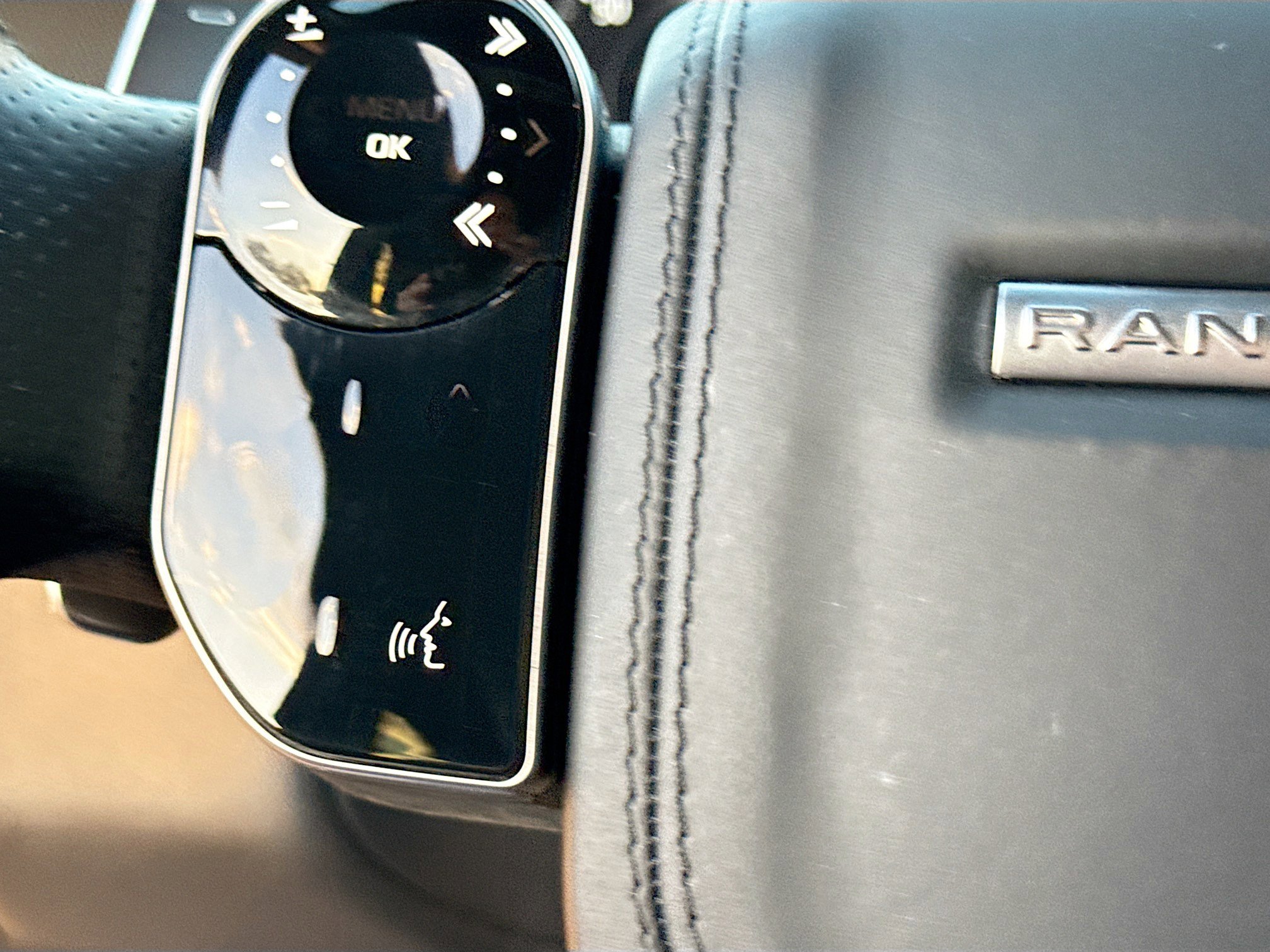 Used 2022 Land Rover Range Rover Sport HSE Silver Edition image 35