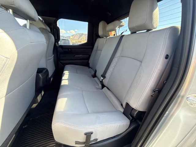 Used 2025 Toyota Tacoma SR5 AWD/4WD image 20