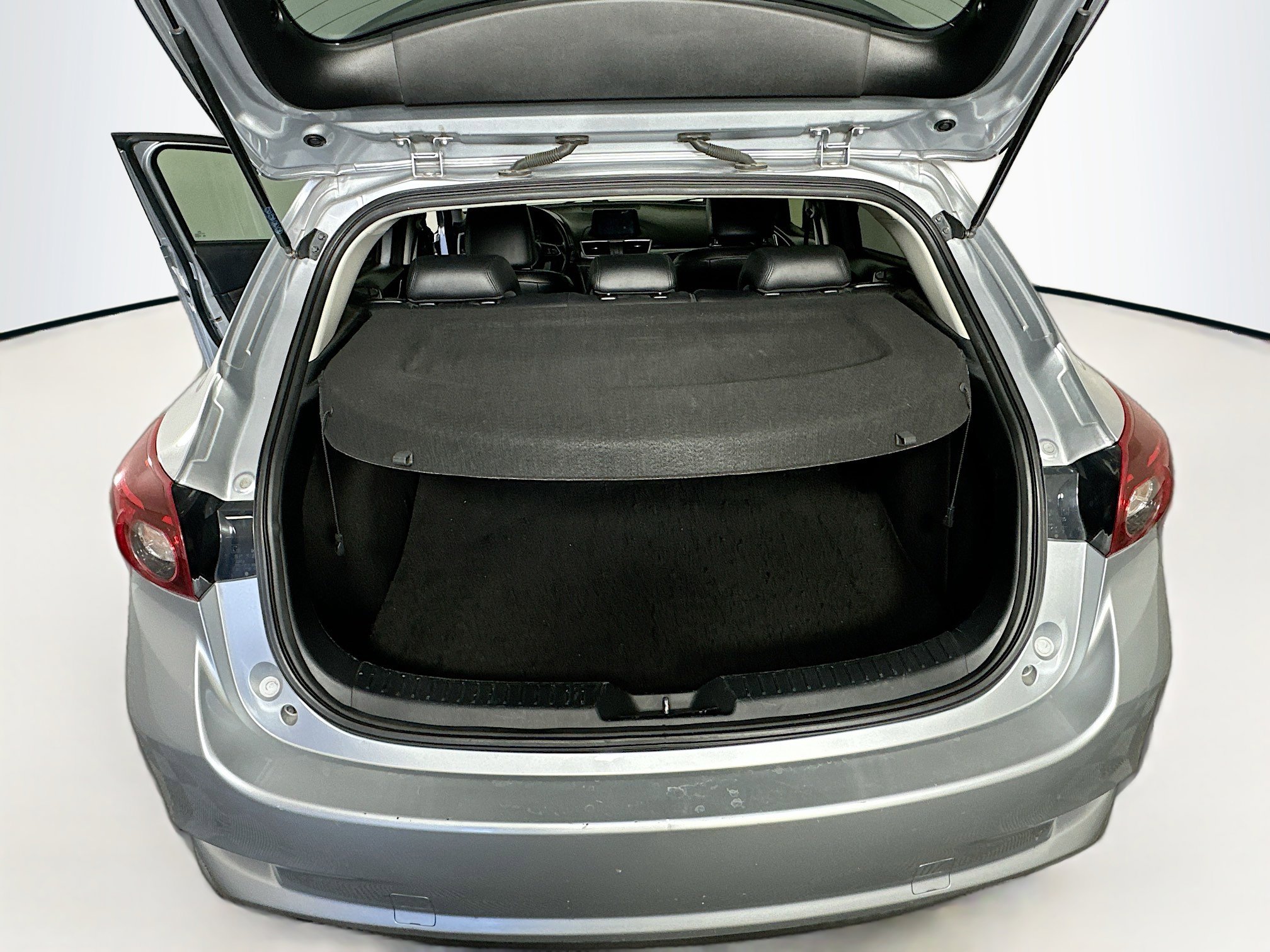 Used 2017 MAZDA MAZDA3 Touring image 26