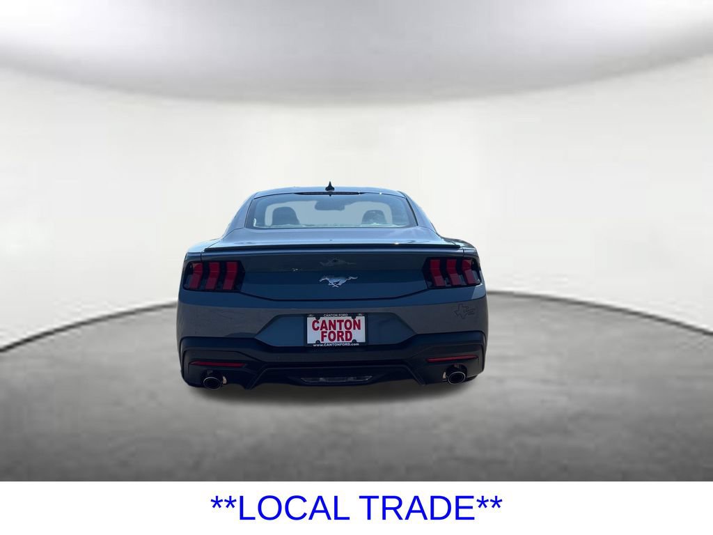 Used 2025 Ford Mustang Premium RWD image 5