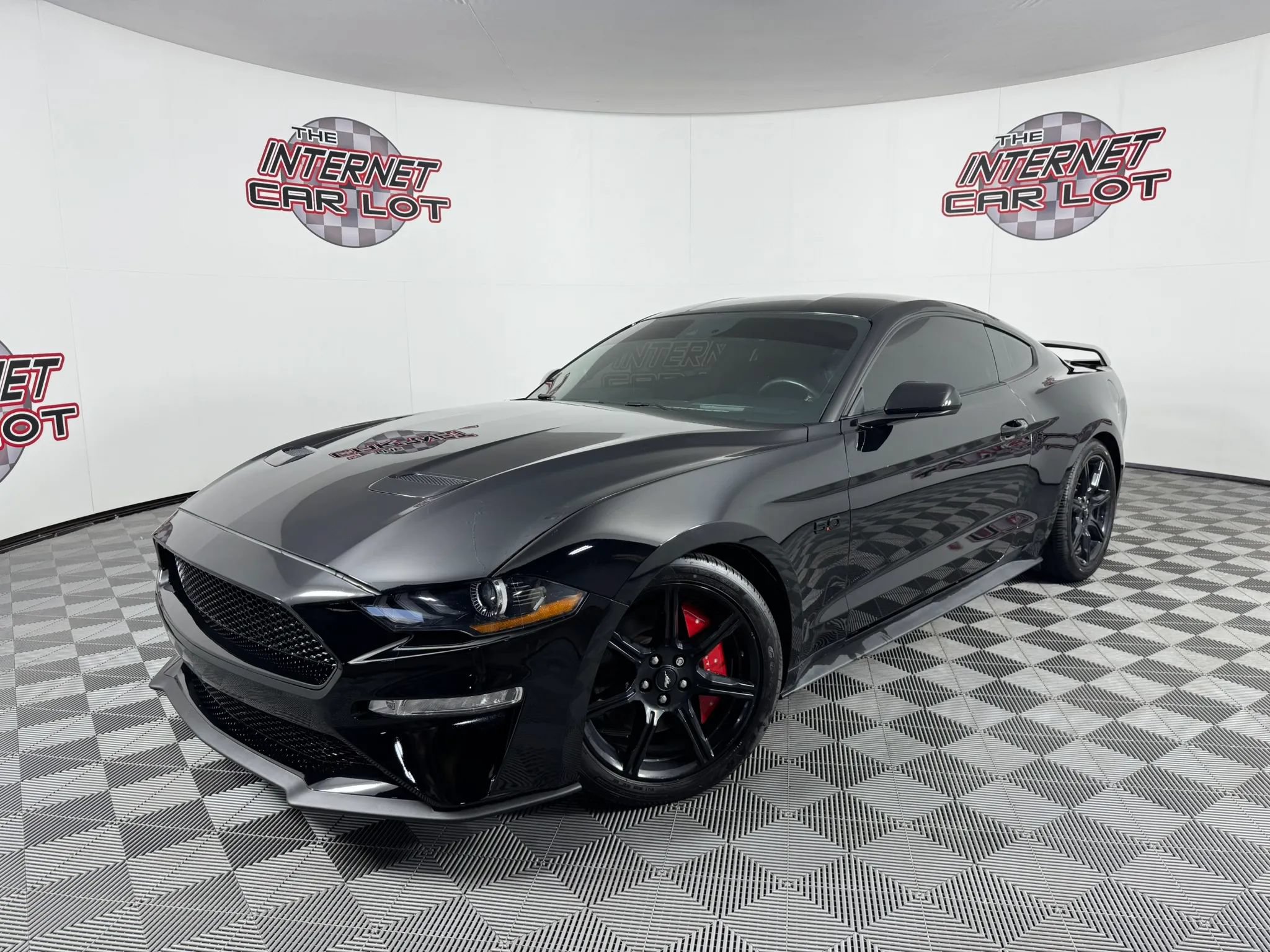 Used 2019 Ford Mustang GT Premium w/ Ford Safe & Smart Package RWD image 1
