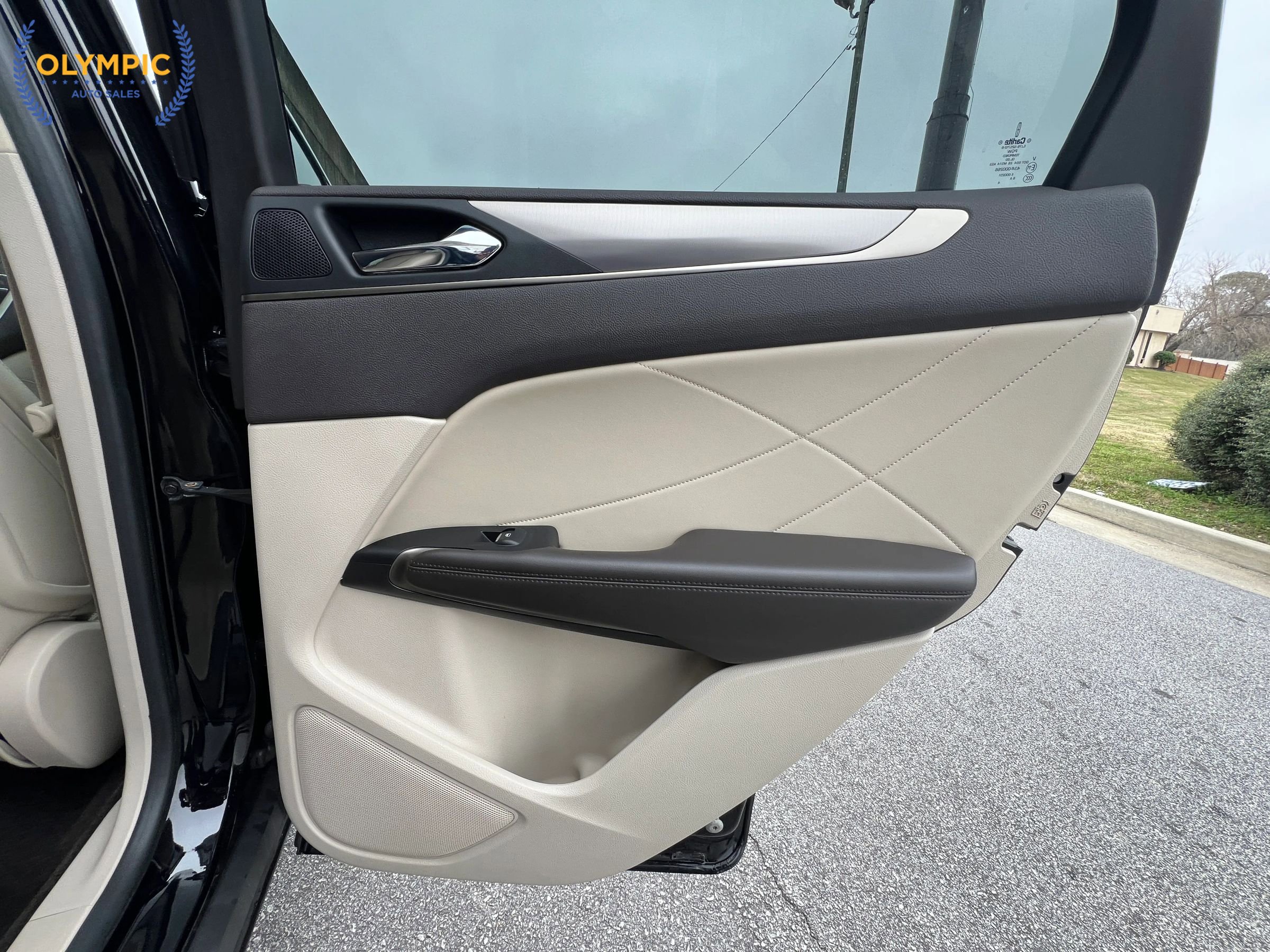 Used 2018 Lincoln MKC Premiere image 46