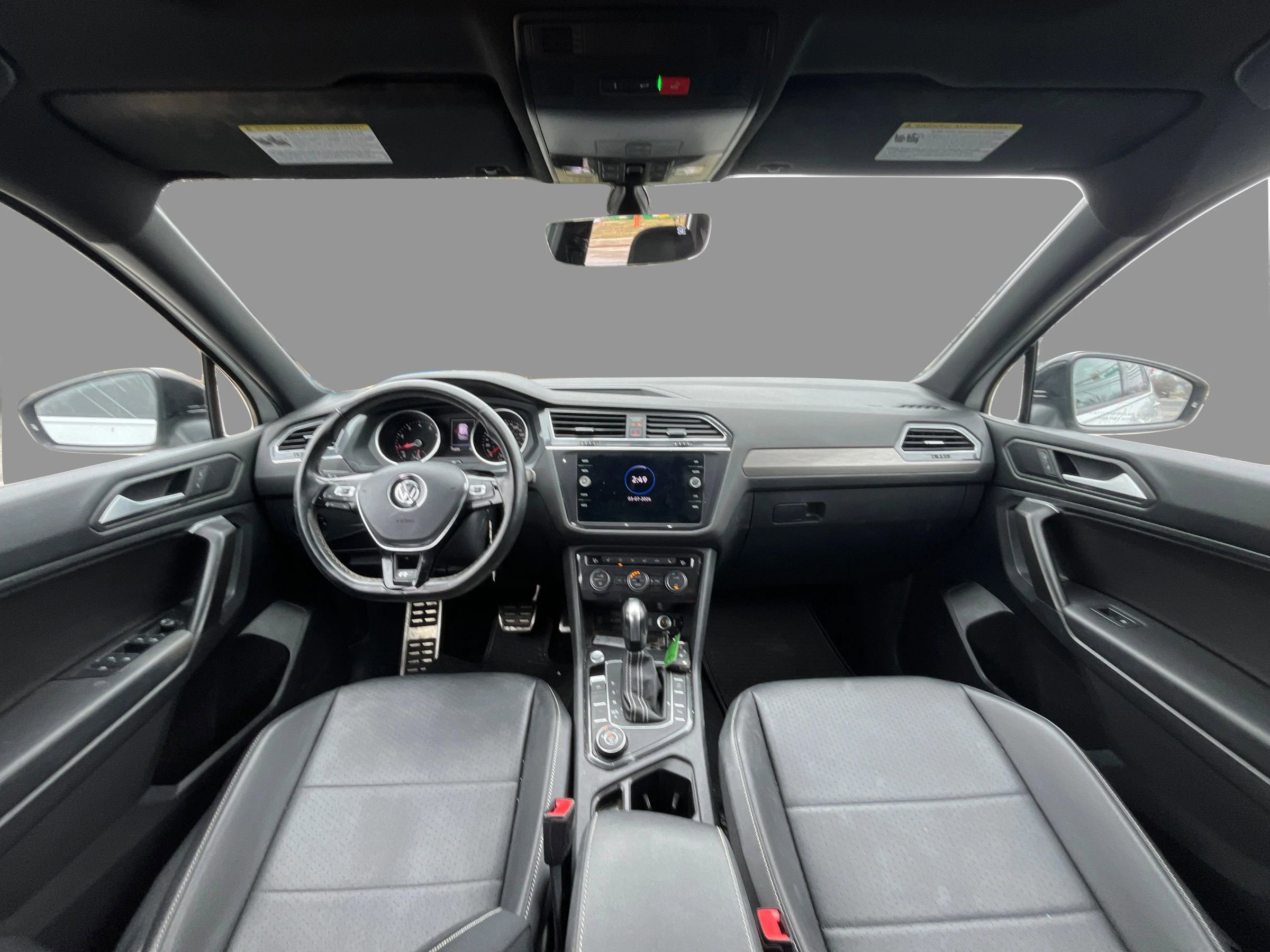 Used 2021 Volkswagen Tiguan SE R-Line image 22