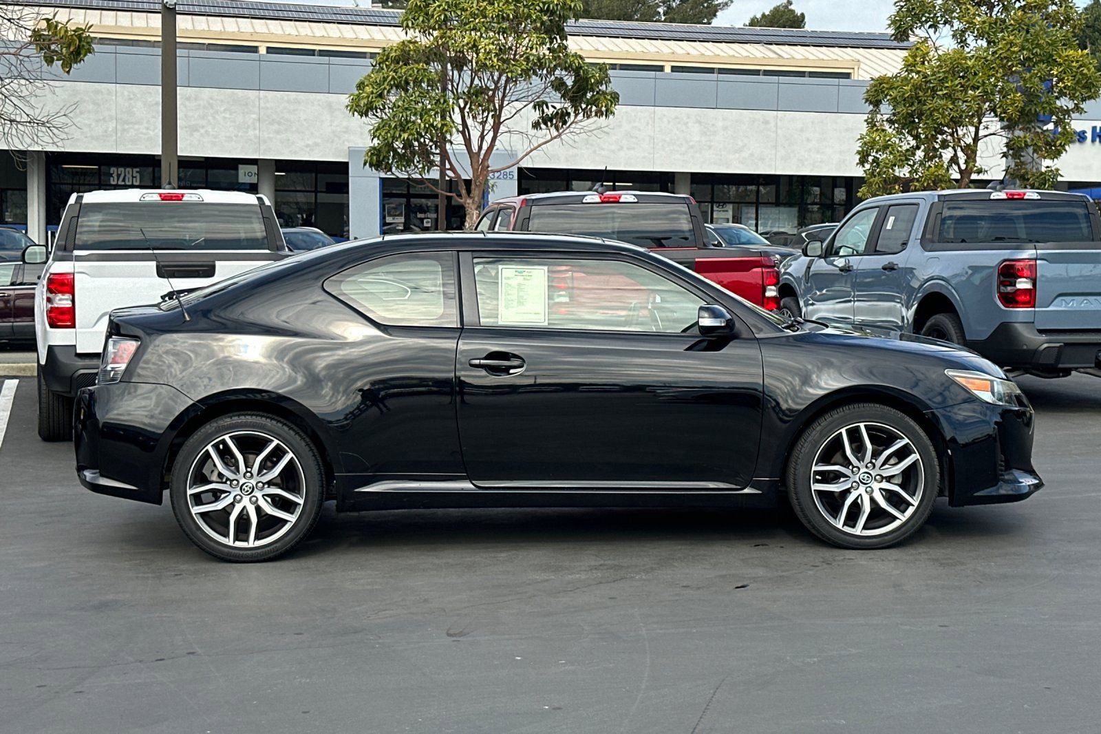 Used 2016 Scion tC Base image 3