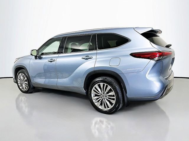 Used 2022 Toyota Highlander Platinum AWD/4WD image 5