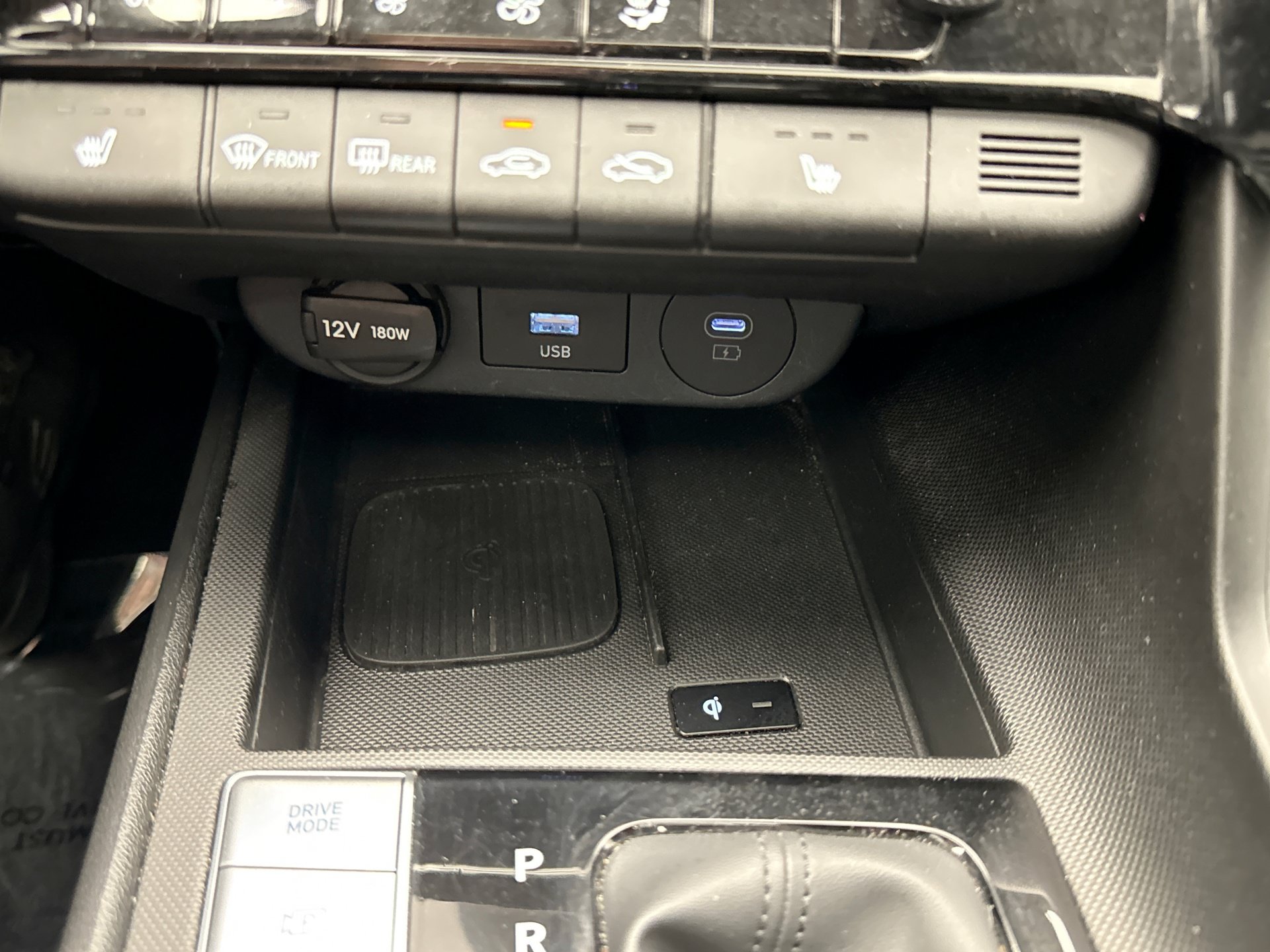 Used 2025 Hyundai Elantra SEL FWD image 25