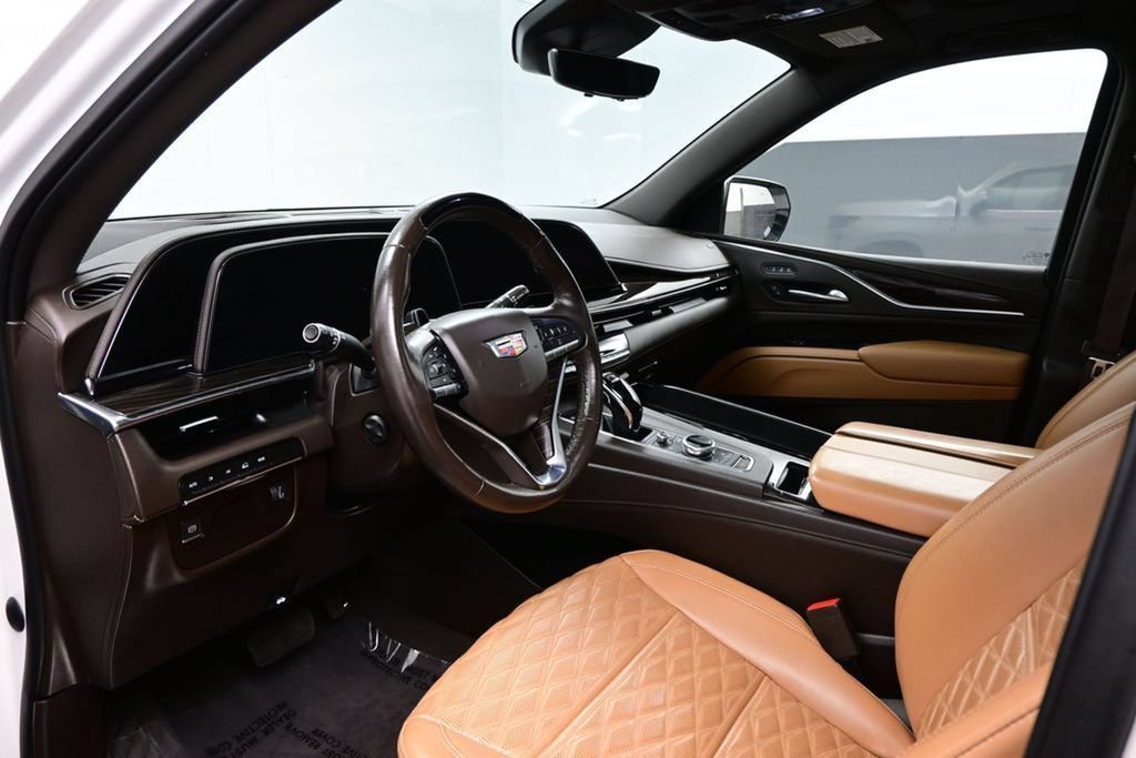 Used 2022 Cadillac Escalade Premium Luxury AWD/4WD image 8