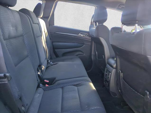 Used 2019 Jeep Grand Cherokee Laredo image 19