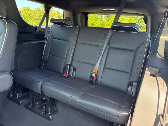 Used 2024 GMC Yukon XL SLT w/ SLT Luxury Package AWD/4WD image 23