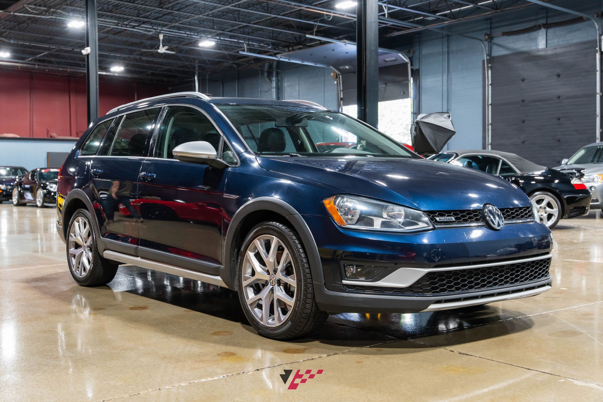 Used 2017 Volkswagen Golf Alltrack SEL AWD/4WD image 10