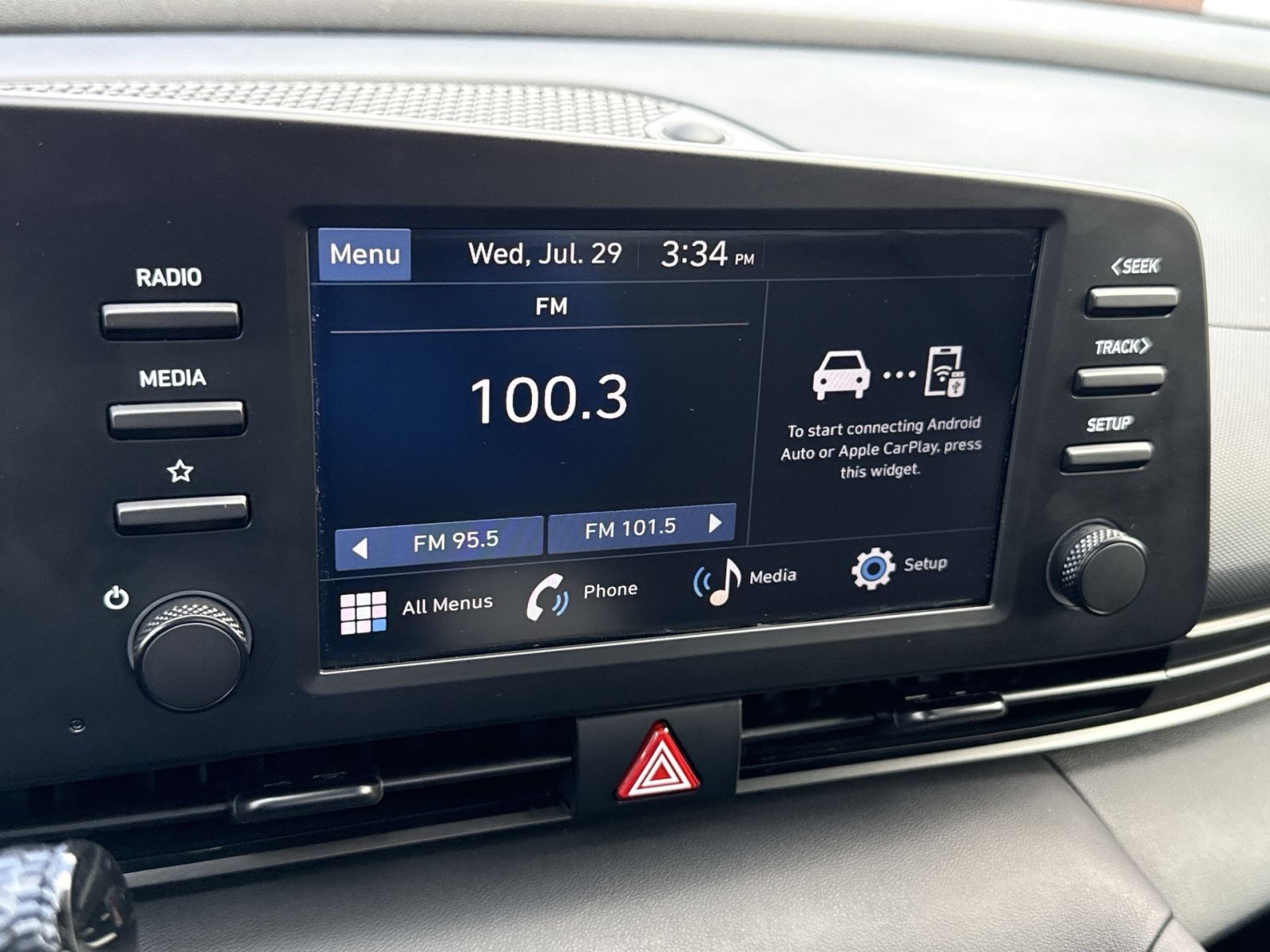 Certified 2025 Hyundai Elantra Sport FWD image 18