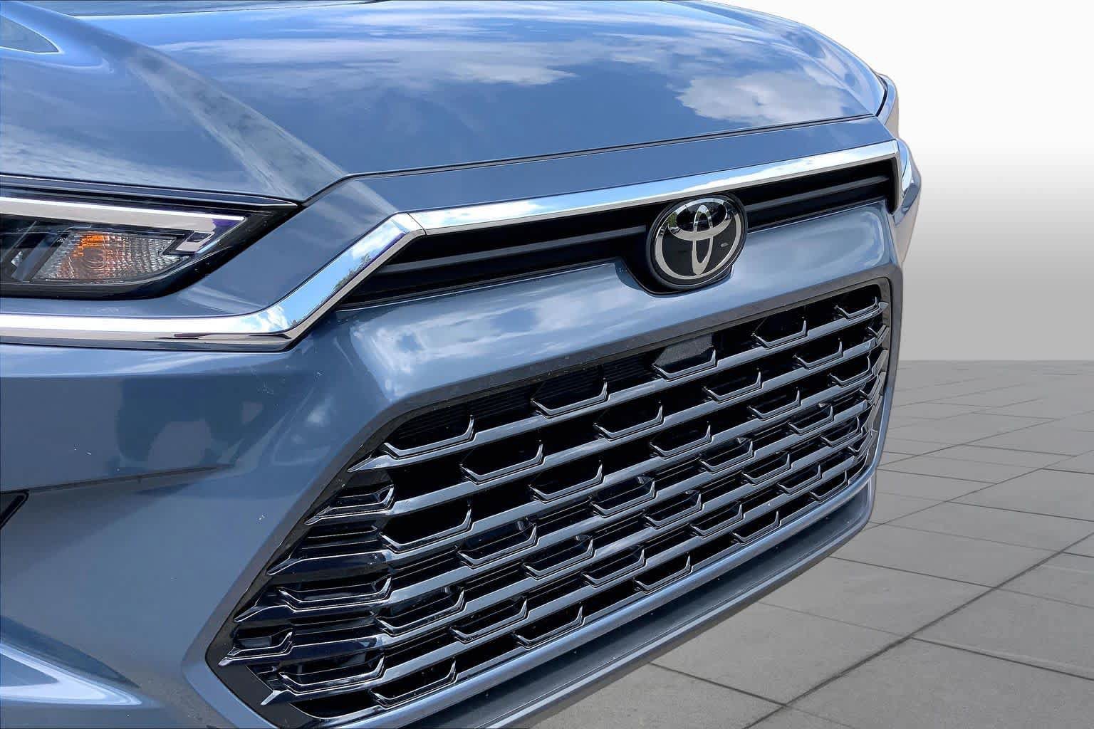 Used 2025 Toyota Grand Highlander FWD image 30