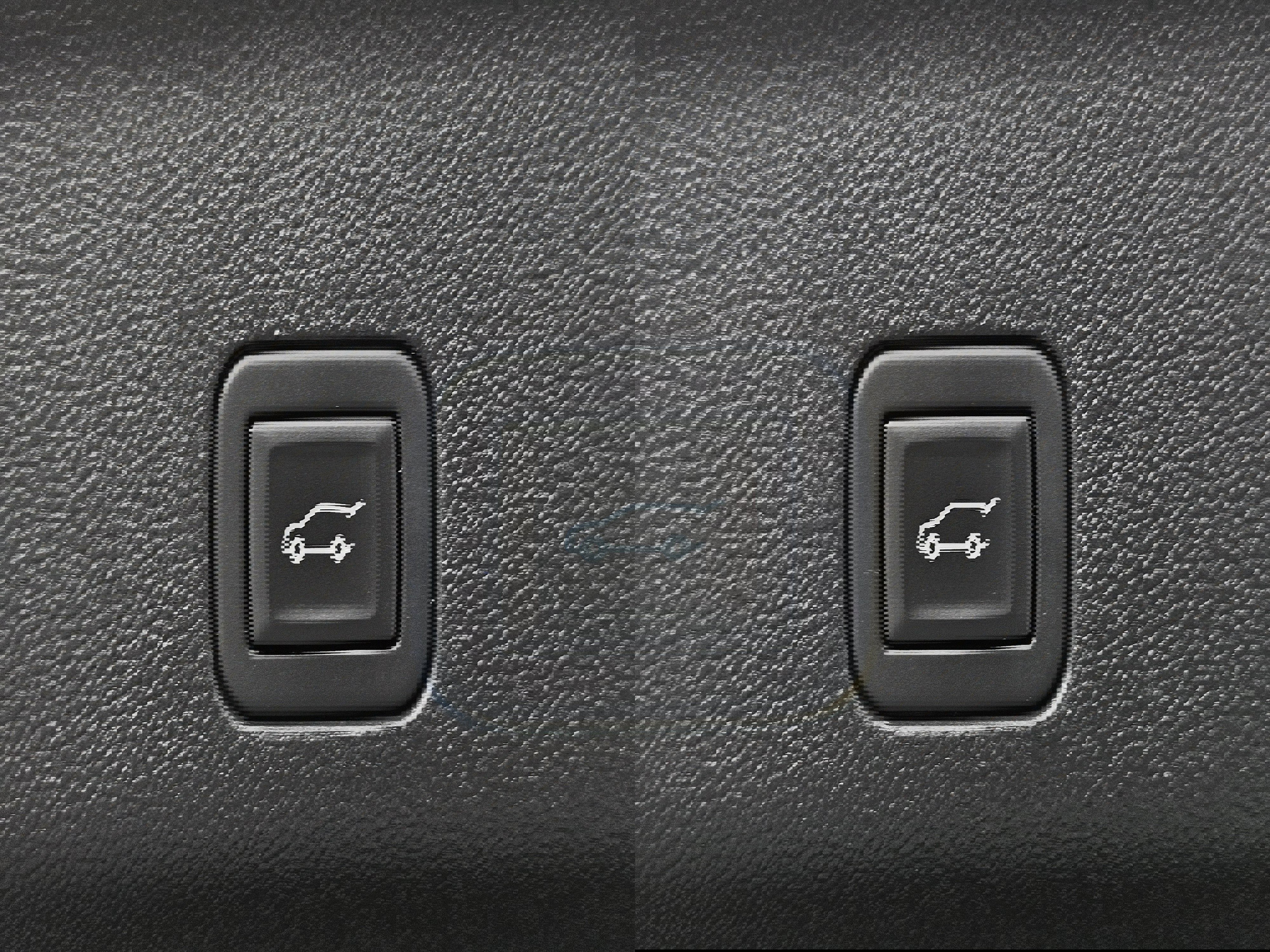 Used 2024 Chevrolet Tahoe Premier w/ Premium Package 2 image 11