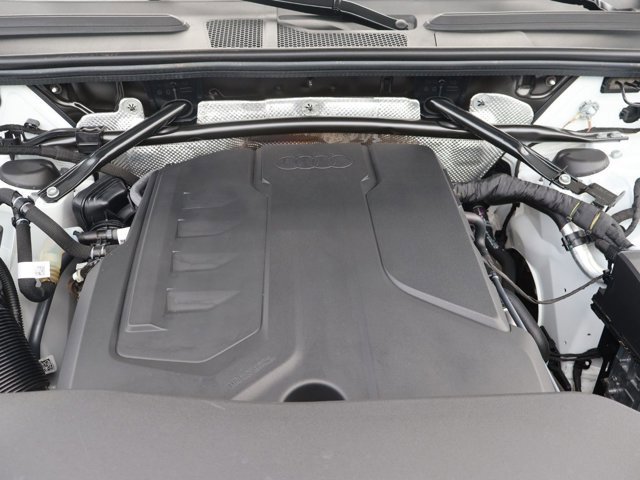 Used 2025 Audi Q5 Premium w/ Convenience Package image 27