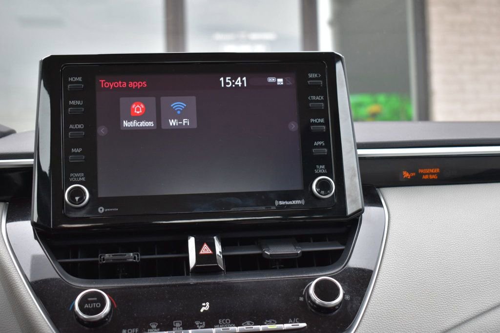 Used 2022 Toyota Corolla LE image 34