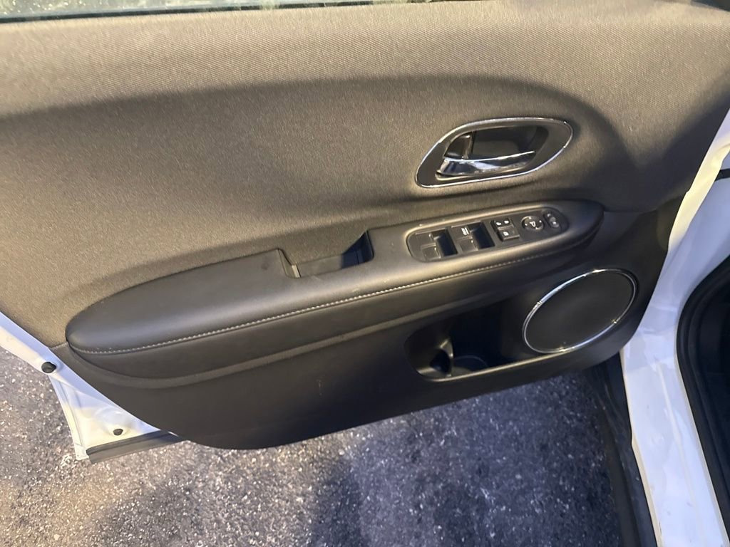 Used 2022 Honda HR-V EX image 10