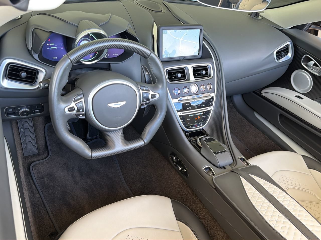 Used 2023 Aston Martin DBS Superleggera Volante RWD image 13