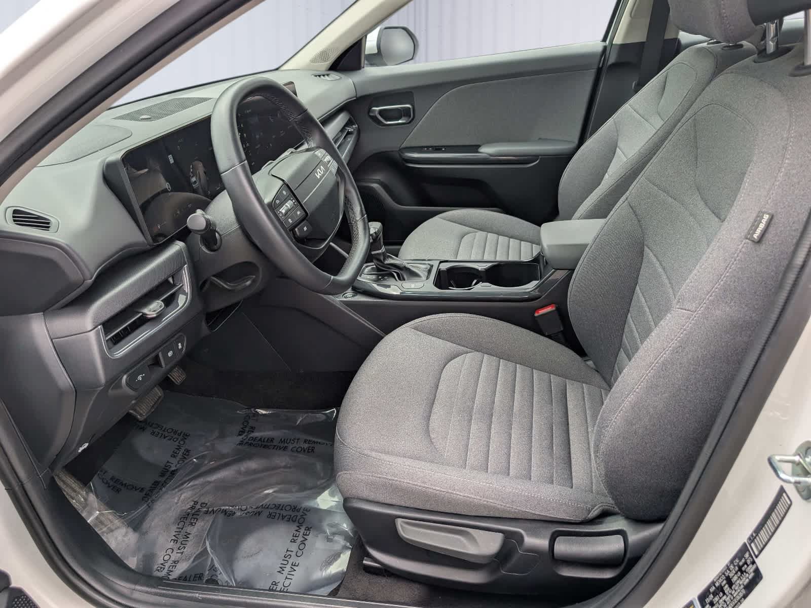 Used 2025 Kia K4 EX FWD image 15