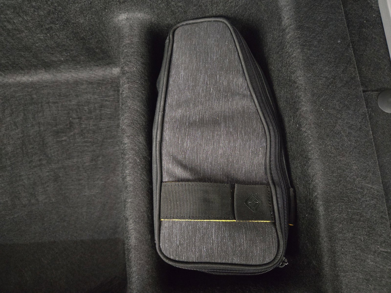 Used 2022 Rivian R1S Launch Edition image 34