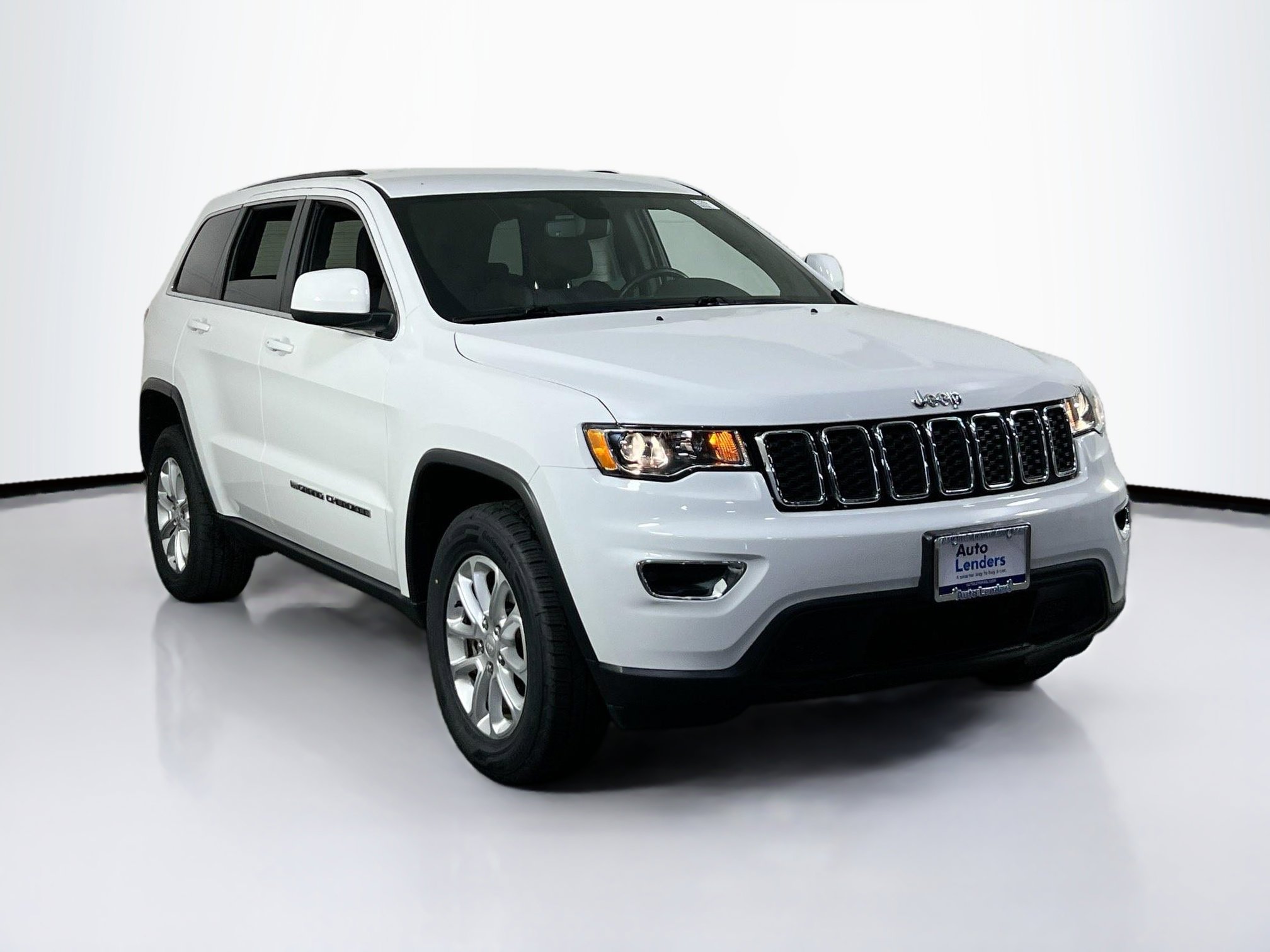 Used 2022 Jeep Grand Cherokee Laredo E w/ Security & Convenience Group image 3