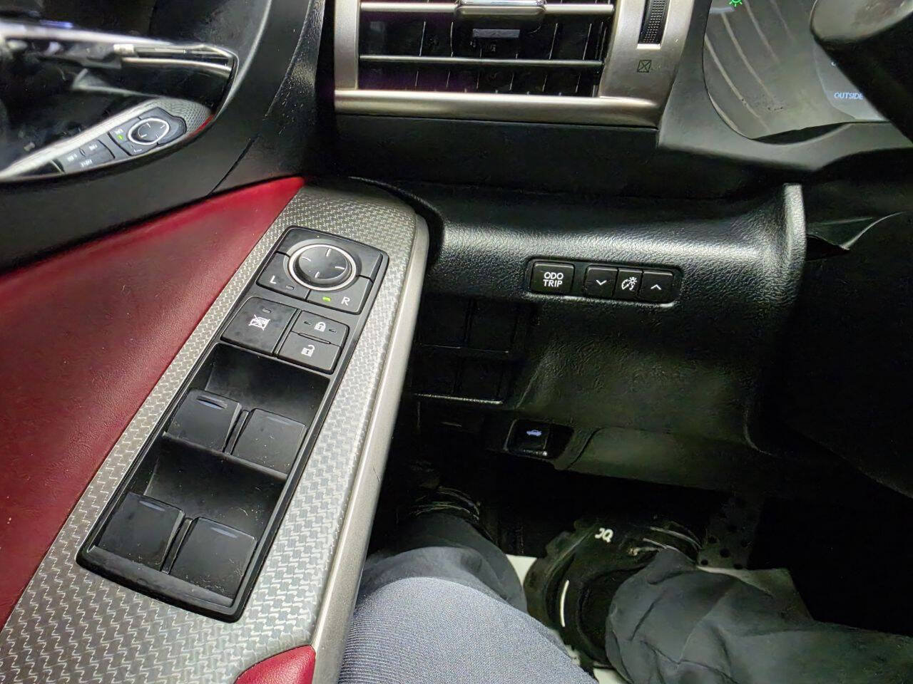 Used 2014 Lexus IS 350 w/ F Sport Package RWD image 28
