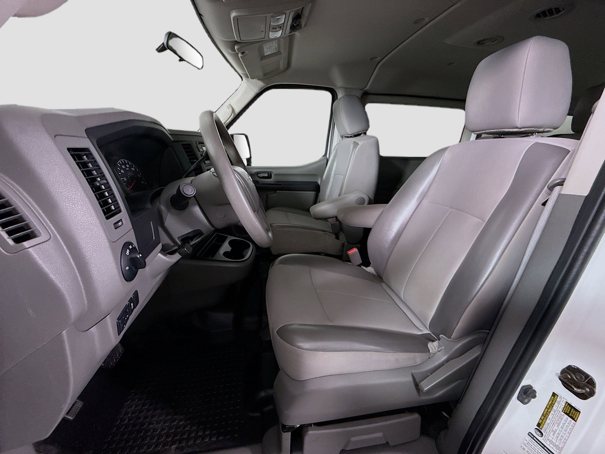 Used 2017 Nissan NV 3500 S w/ Power Package image 18