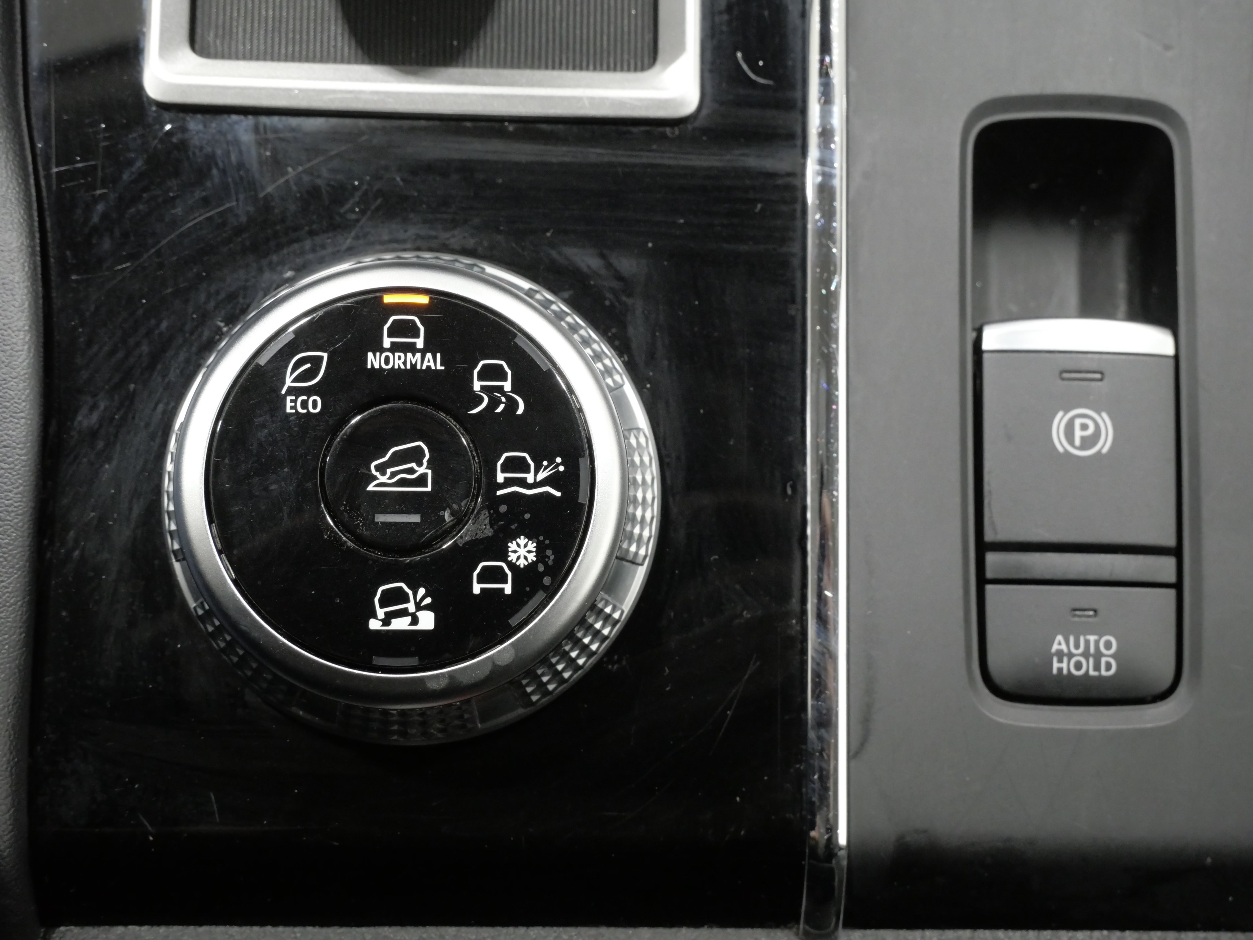 Used 2024 Mitsubishi Outlander SE AWD/4WD image 21