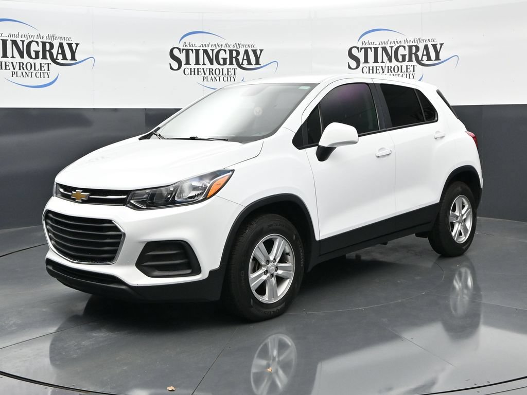 Used 2022 Chevrolet Trax LS w/ Tint and Cruise Package AWD/4WD image 3