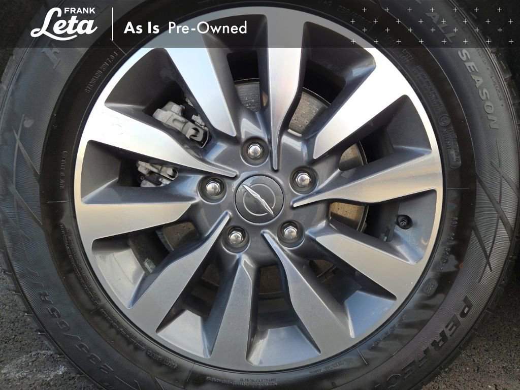 Used 2022 Chrysler Pacifica Touring-L image 22