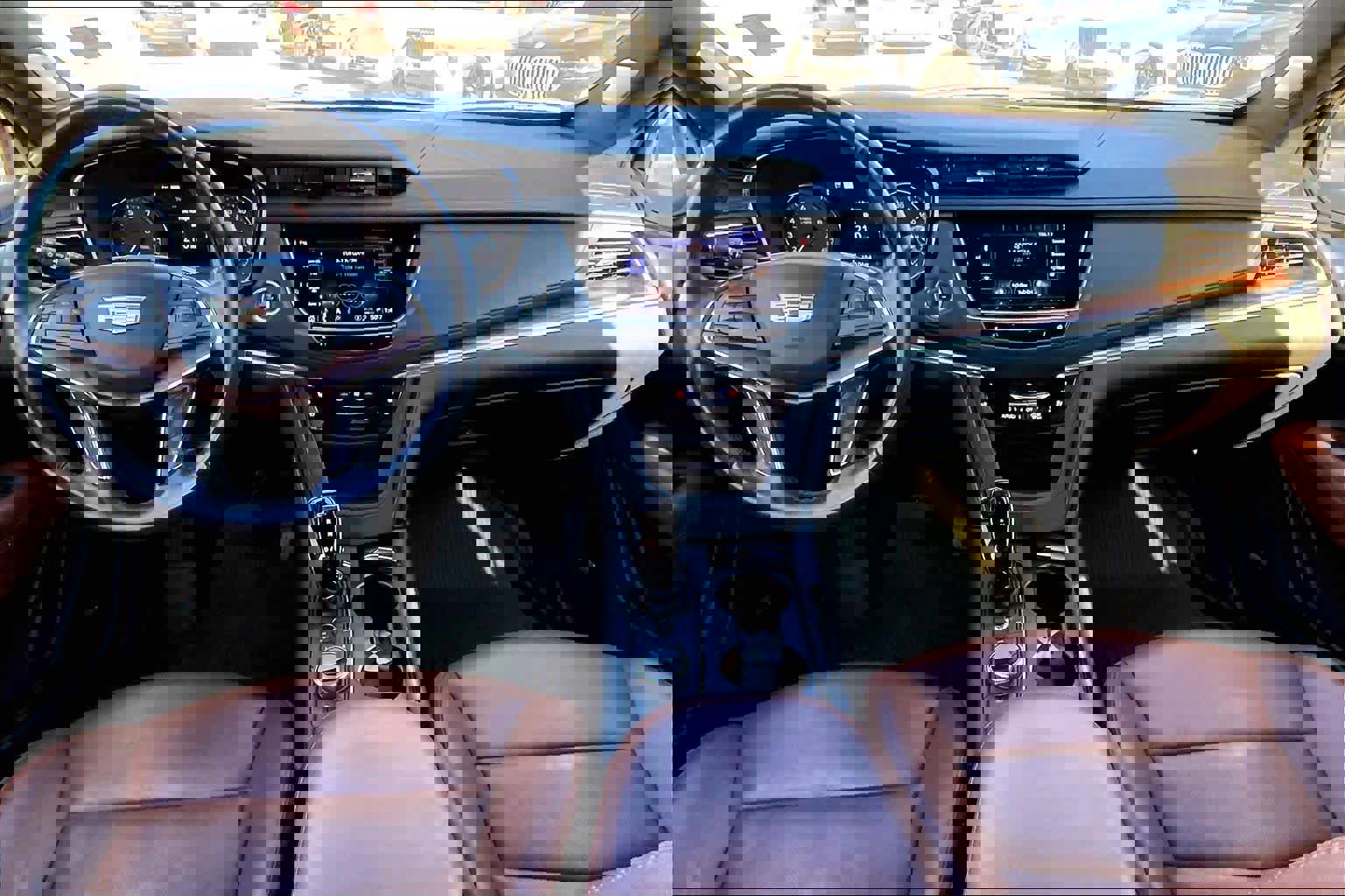 Used 2023 Cadillac XT5 Premium Luxury w/ Technology Package image 14