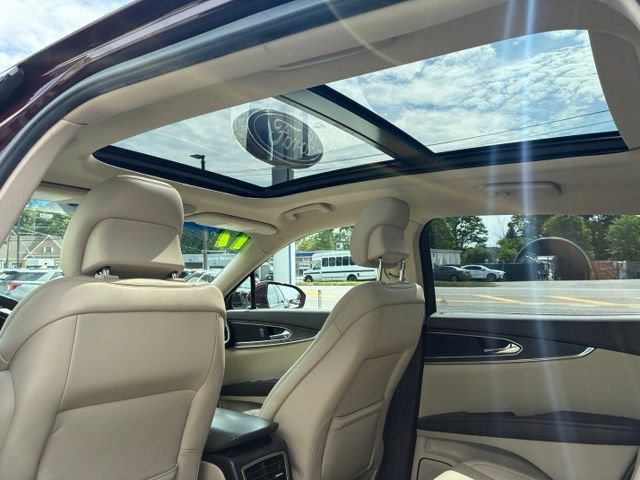Used 2017 Lincoln MKX Reserve AWD/4WD image 15