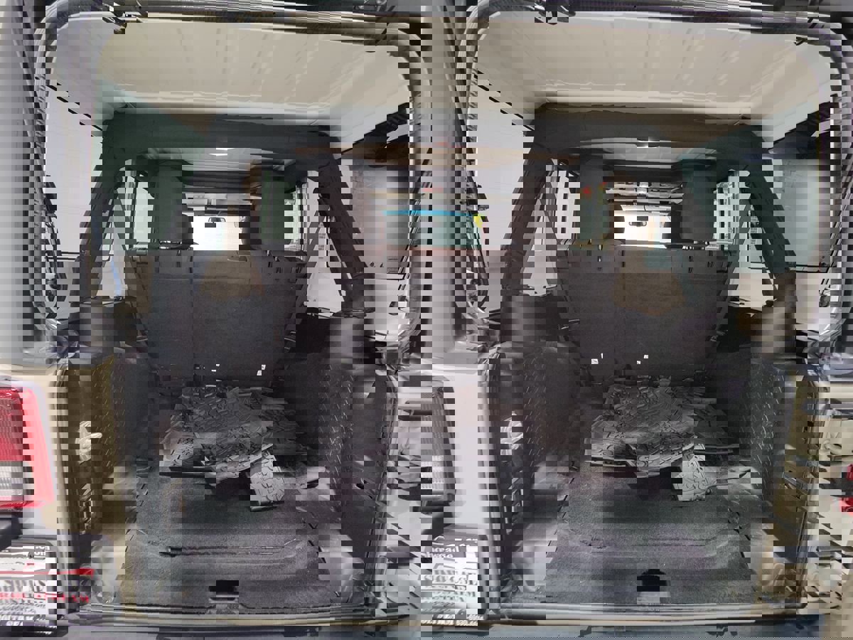 Used 2018 Jeep Wrangler Unlimited Sport S image 10