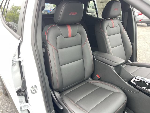 New 2026 Chevrolet Trax RS w/ Sunroof Package FWD image 24