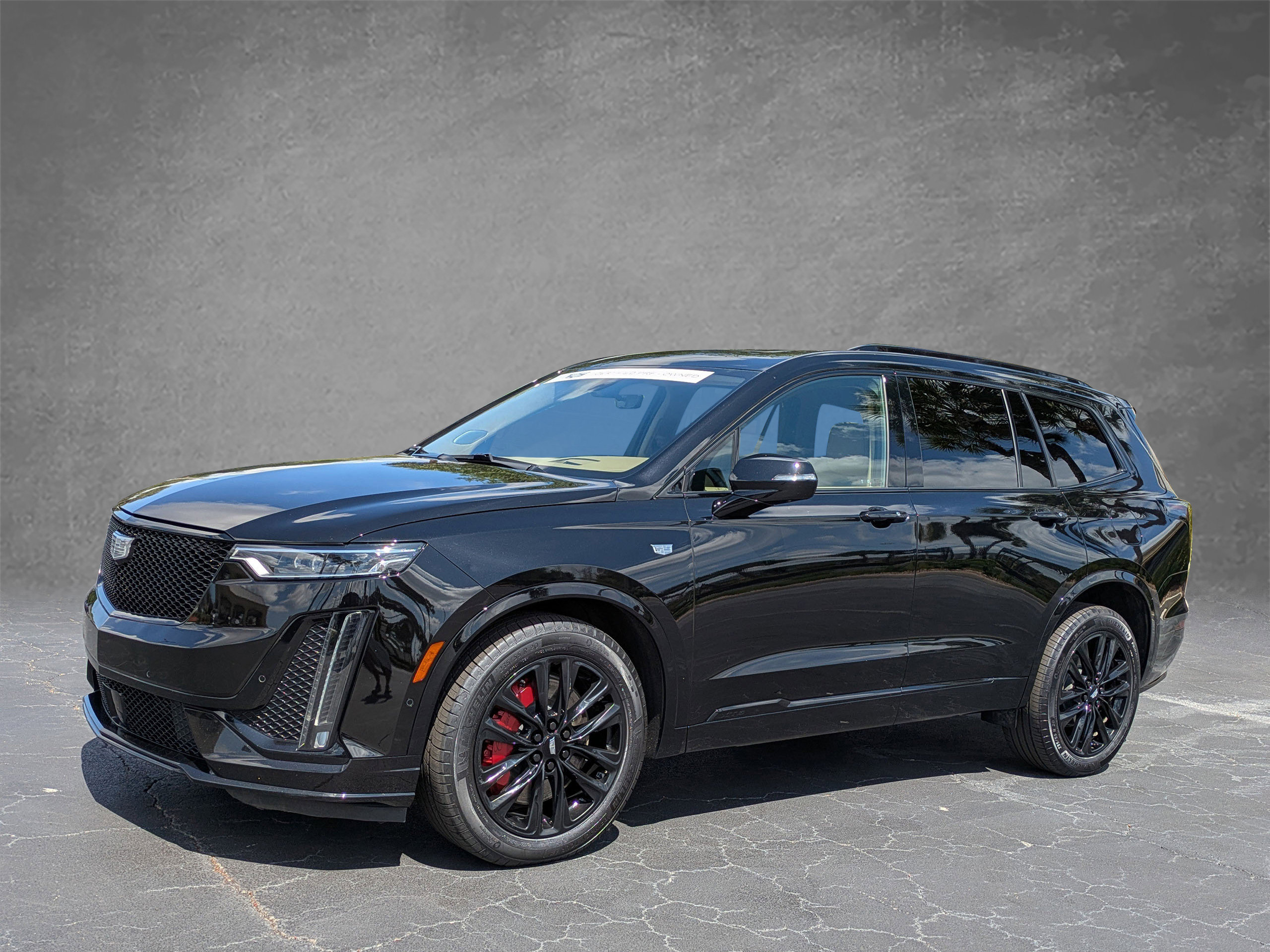 Certified 2023 Cadillac XT6 Sport w/ LPO, ONYX Package AWD/4WD image 2
