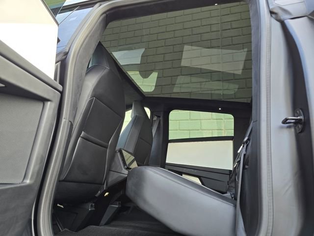 Used 2025 Tesla Cybertruck AWD Crew Cab image 29