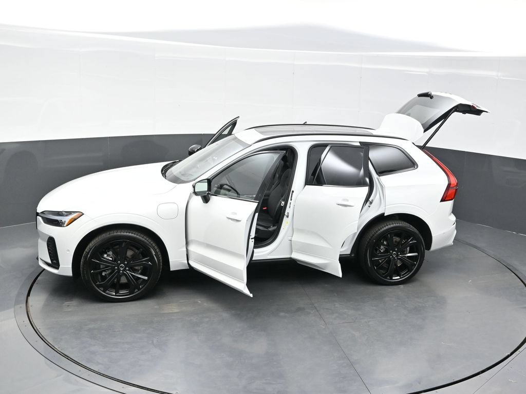 New 2026 Volvo XC60 T8 Ultra w/ Climate Package AWD/4WD image 43