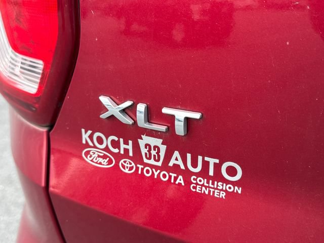 Used 2019 Ford Explorer XLT w/ Equipment Group 202A AWD/4WD image 18