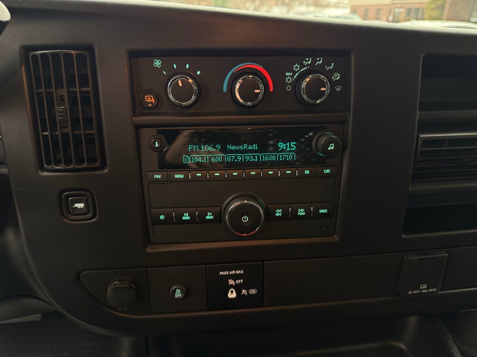 Used 2023 GMC Savana 2500 image 14