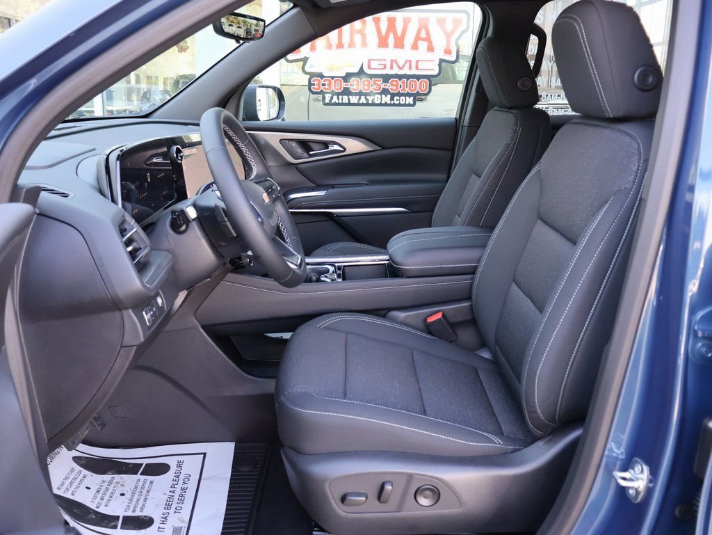 New 2026 Chevrolet Traverse LT w/ Driver Confidence Package image 12
