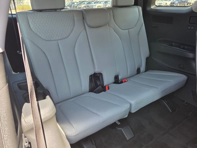 Used 2021 Hyundai Palisade SEL w/ Premium Package image 19