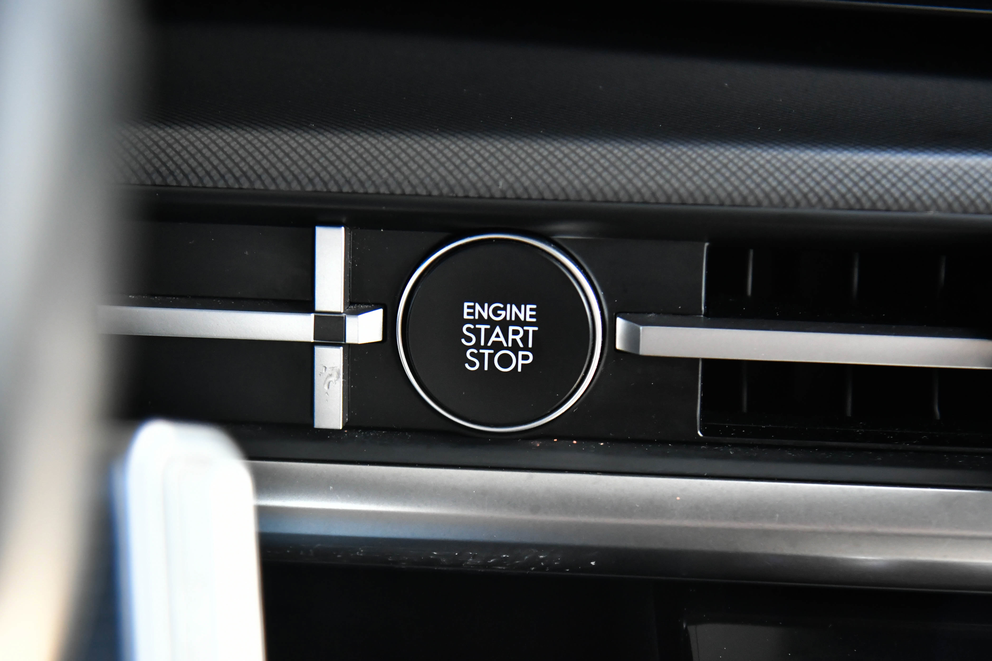 Used 2024 Hyundai Santa Fe SEL image 33