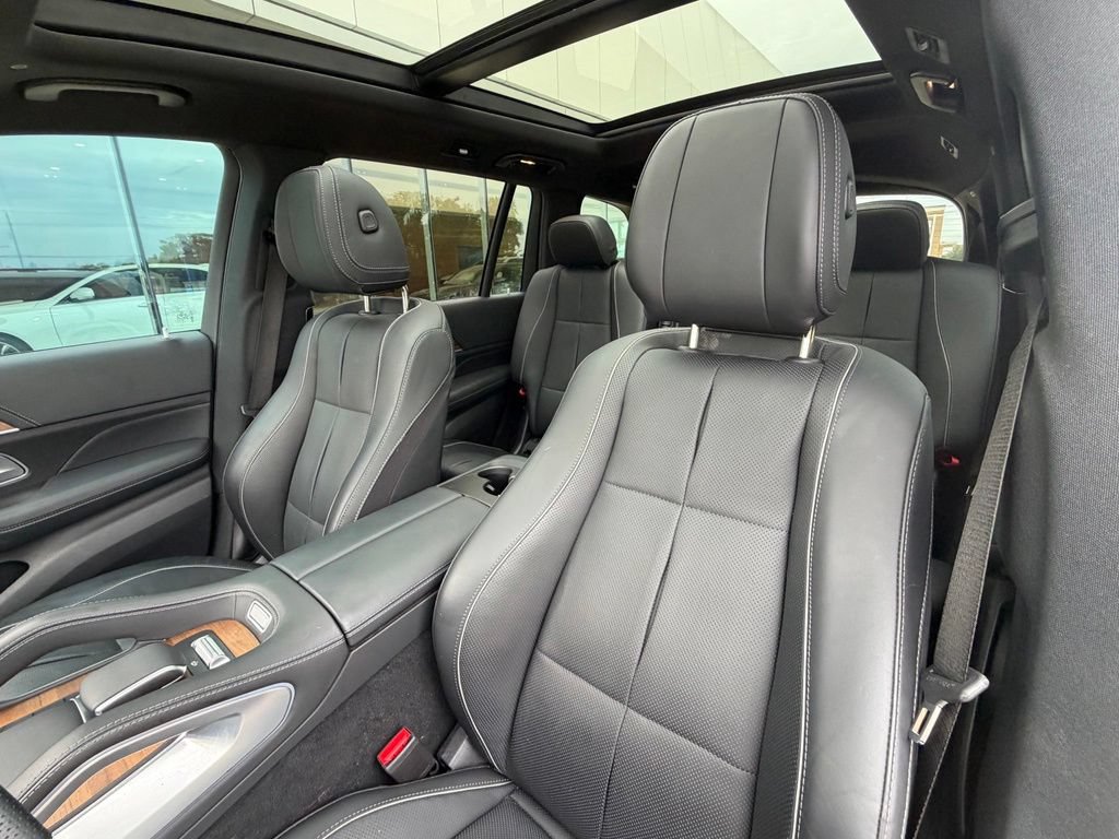Used 2024 Mercedes-Benz GLS 580 4MATIC image 13