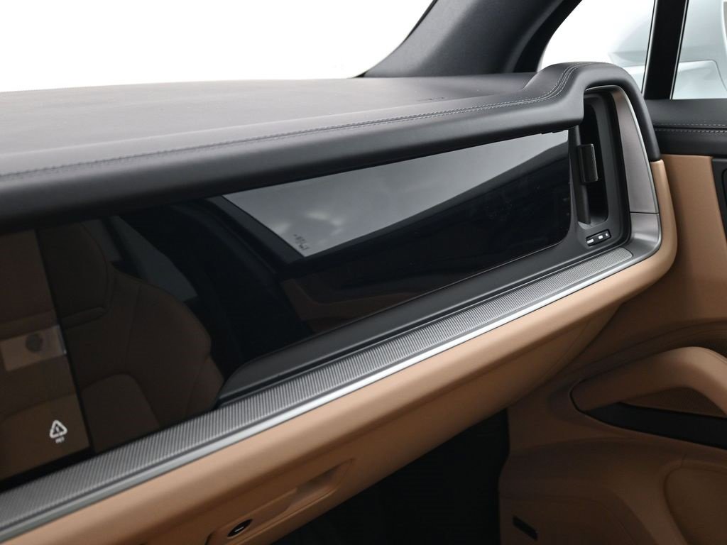 New 2026 Porsche Cayenne image 22
