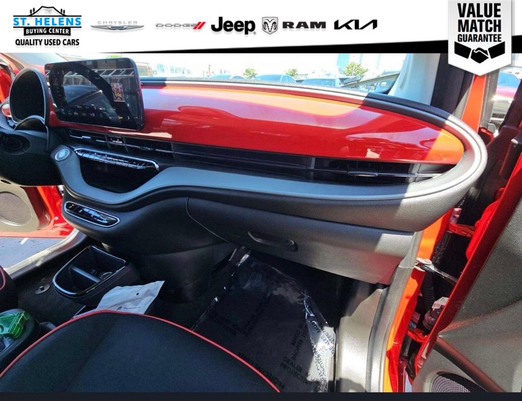 Used 2024 FIAT 500 e (RED) FWD image 18